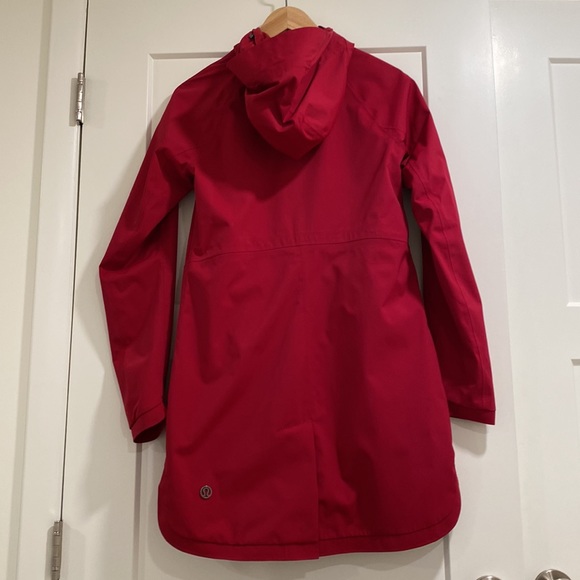 Lululemon Rain Coat - Picture 5 of 7